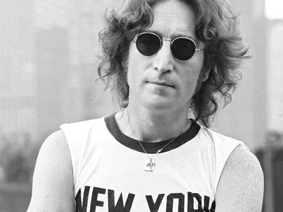Chitara lui John Lennon, redescoperită după 50 de ani, adjudecată pentru 2,3 milioane de lire sterline