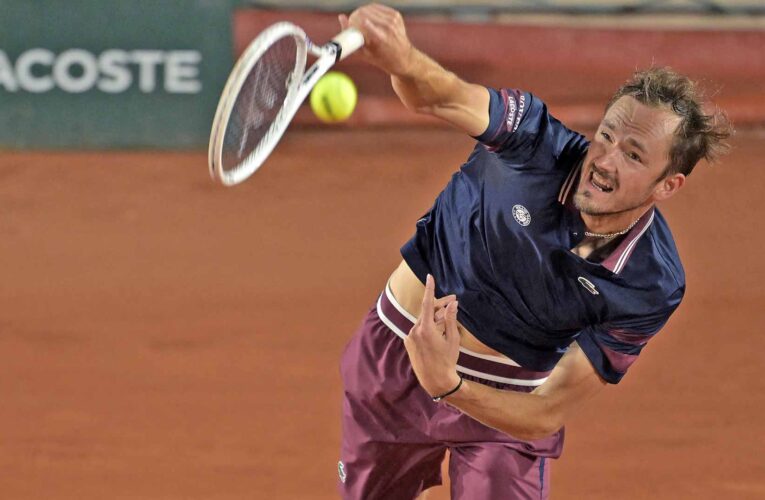 Medvedev, eliminat în optimi la Roland Garros