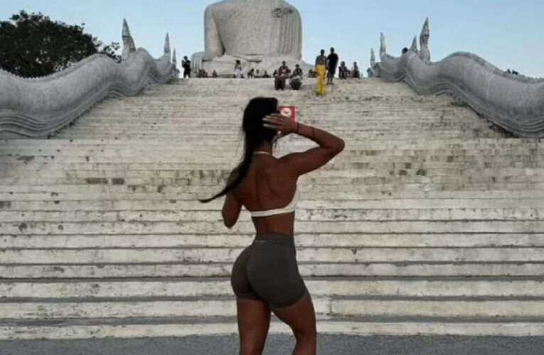 Instructoare de fitness criticată dur pentru o ținută provocatoare la templul Marelui Budha: „să se acopere”
